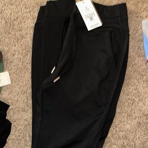 Halara cloudful joggers